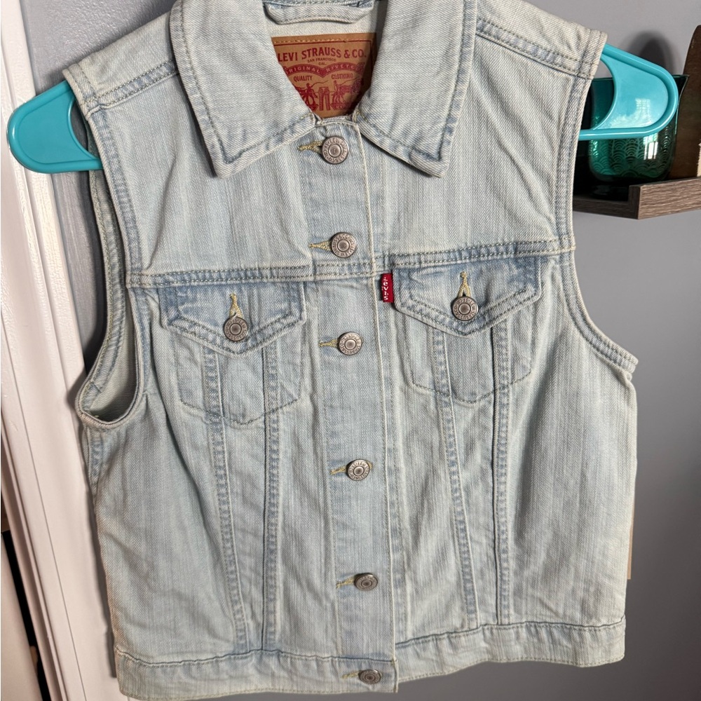 Levi’s denim vest